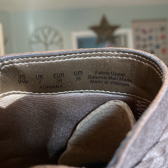 LIFE STRIDE VELOCITY with Memory Foam Boots - Picture 15 of 16